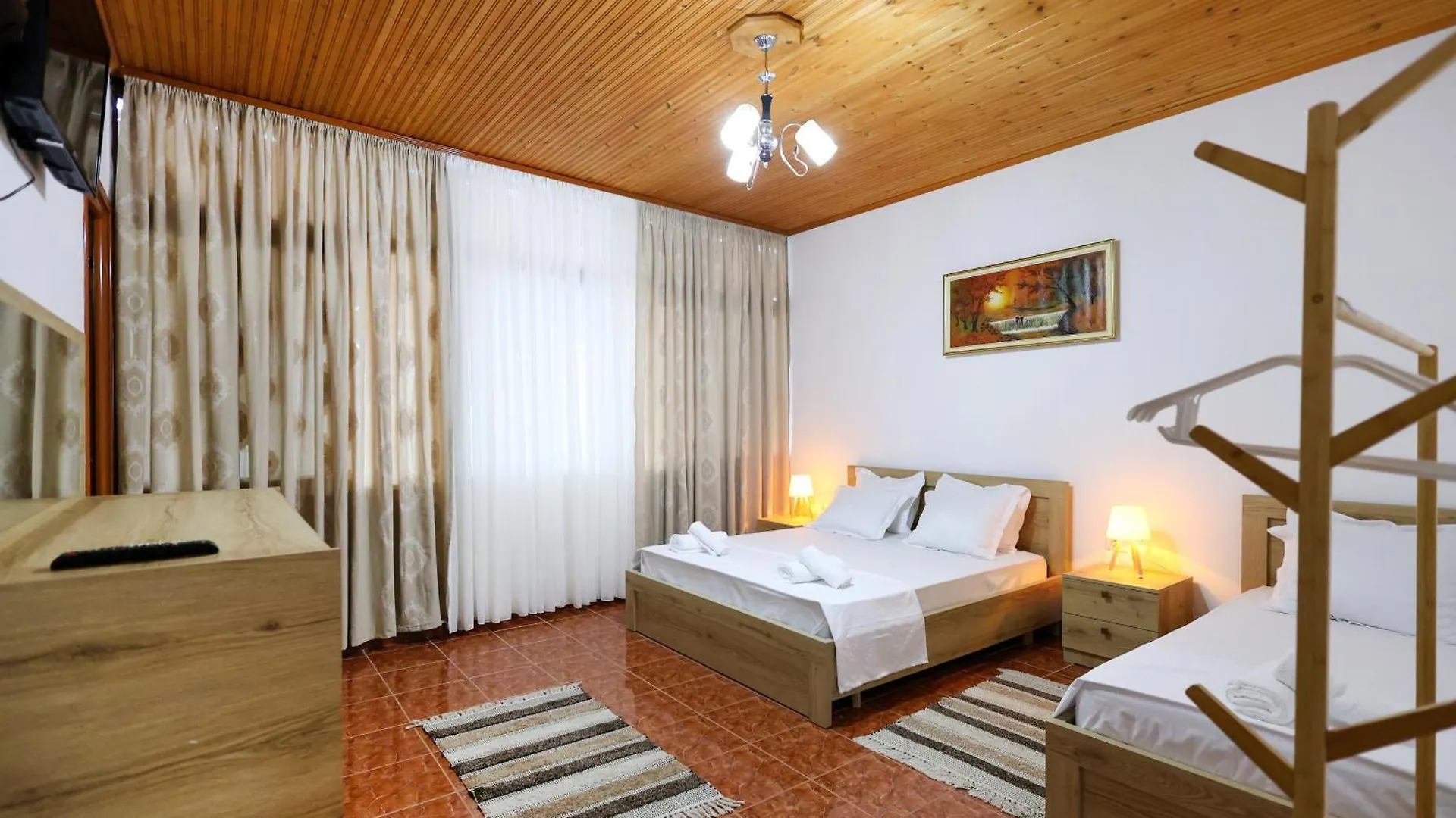 Vila Spahiu Berat Guest house