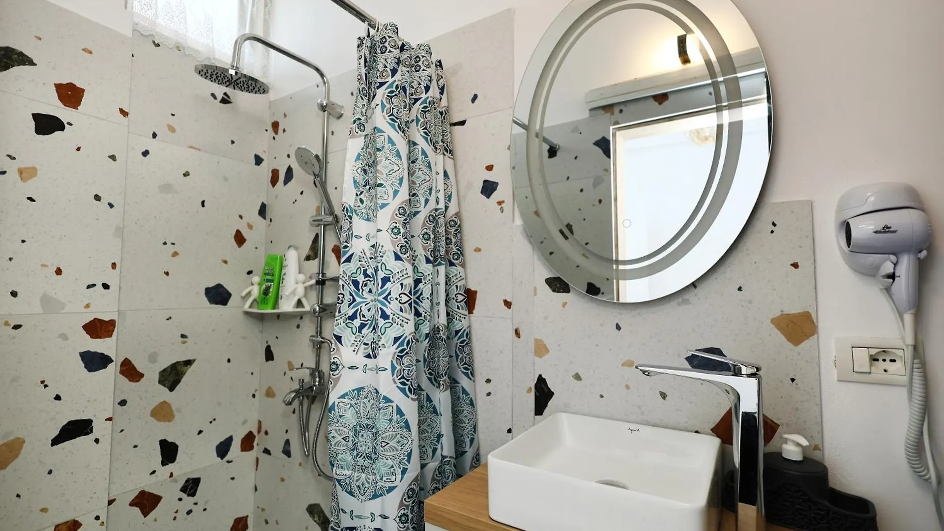 Guest house Vila Spahiu Berat Albania